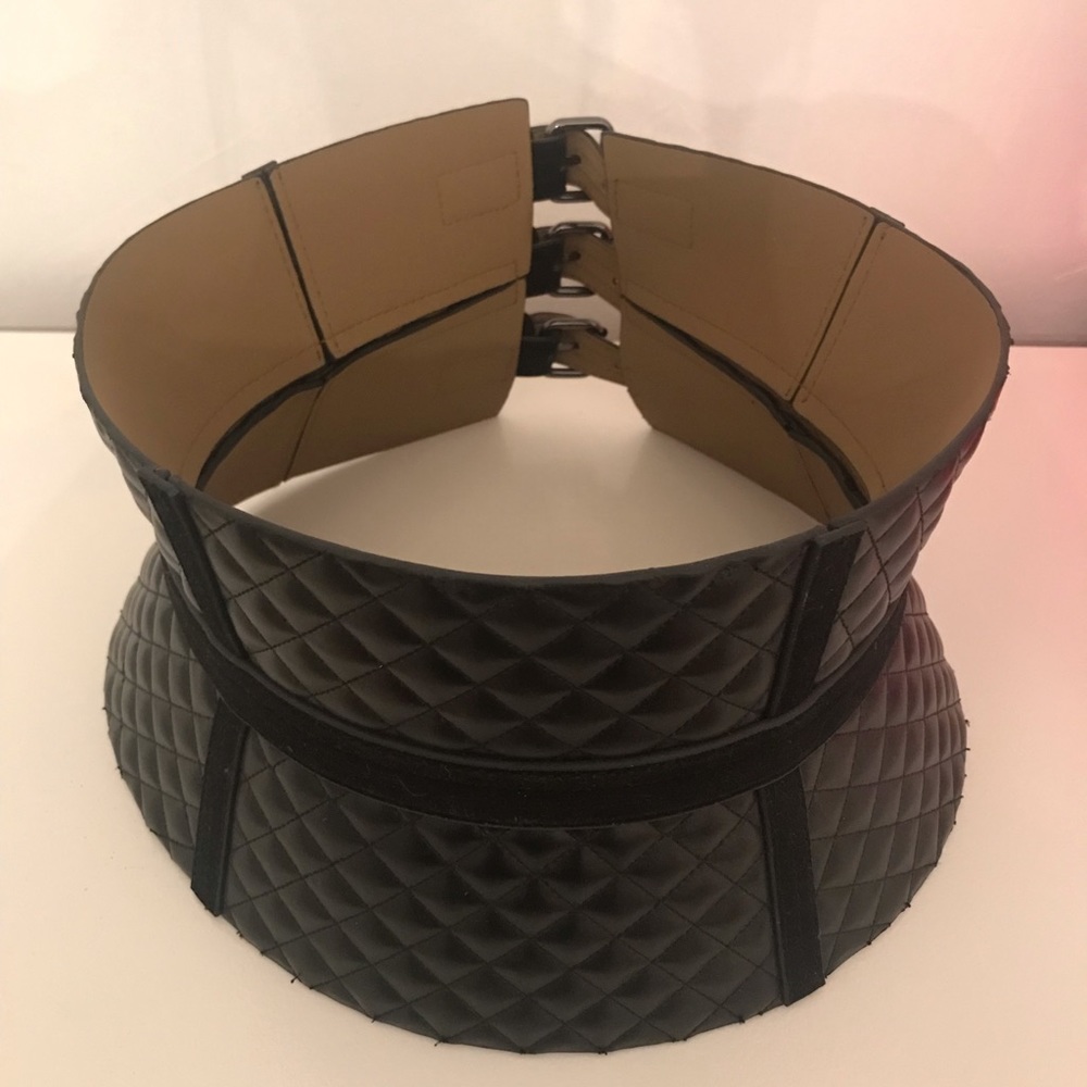 BCBG belt